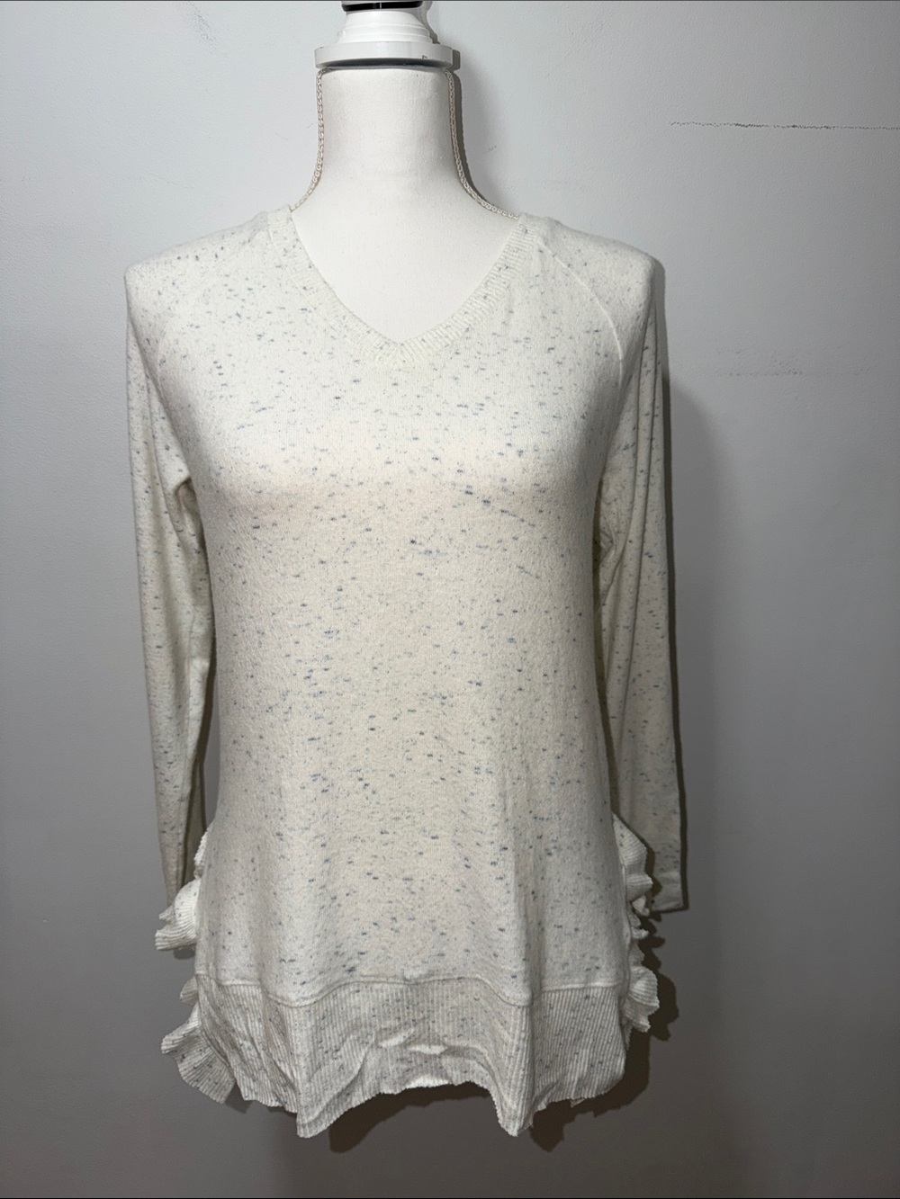 Postmark Anthropologie Women’s Cream Speckled V-Neck Top Soft Cozy Stretch XS